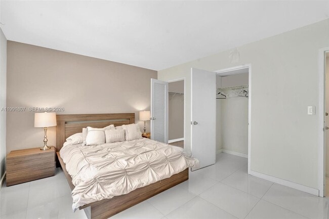 Building Photo - 9195 Collins Ave