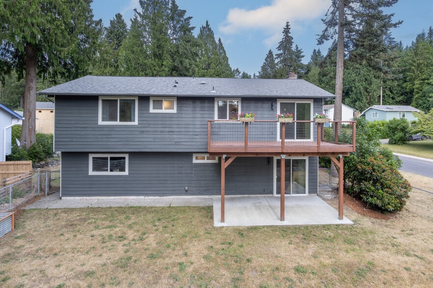 Building Photo - 8105 Spur Ct NW