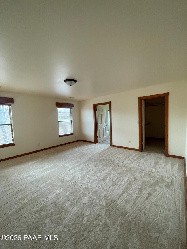 Building Photo - 2575 Solar View Dr