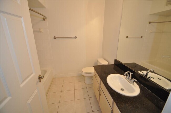 Building Photo - 724 Crest Pines Dr