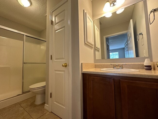 Building Photo - 2 bedroom 2 bath cottage home for rent in Hampton Lakes!