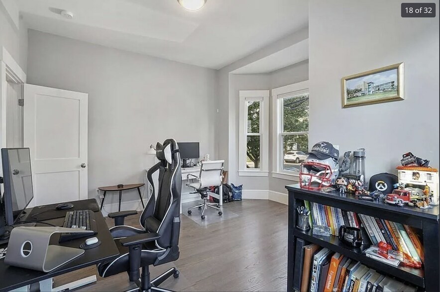 Building Photo - 20 Lincoln St