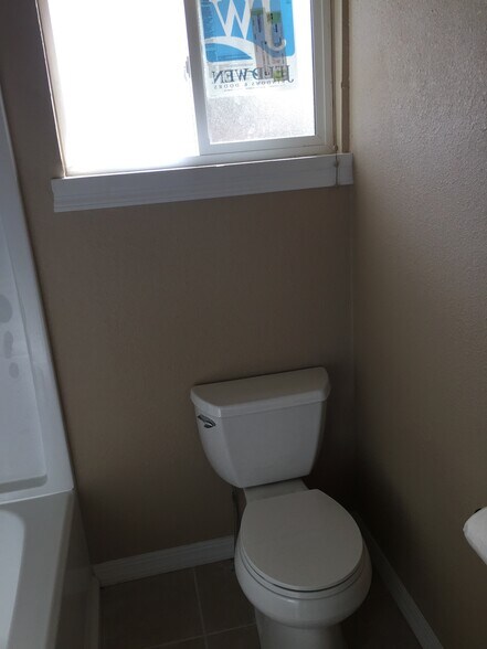 Building Photo - 203 S Mesa St