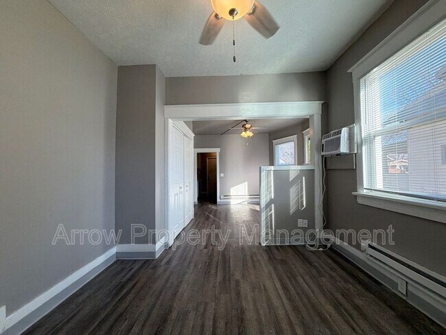 Building Photo - 1215 Peach St