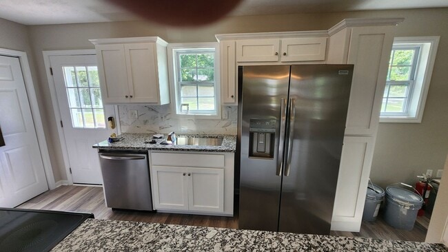 Building Photo - Totally Renovated Home