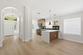 Building Photo - Stunning Home in North Phoenix
