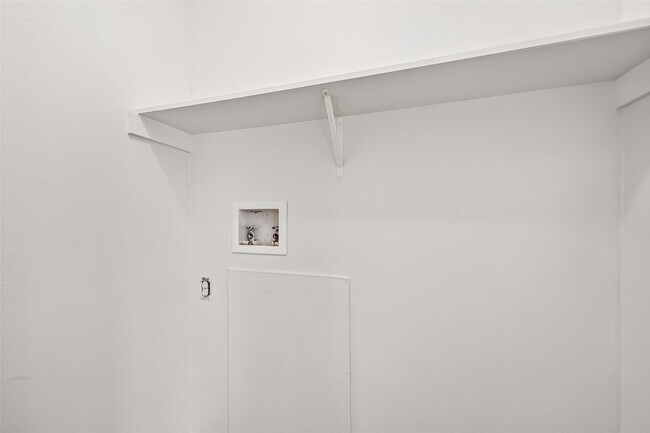 Building Photo - 11918 Greensbrook Forest Dr