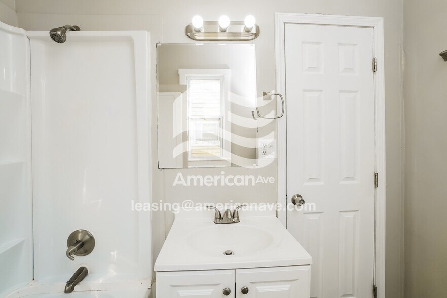 Building Photo - 2635 Hale Ave