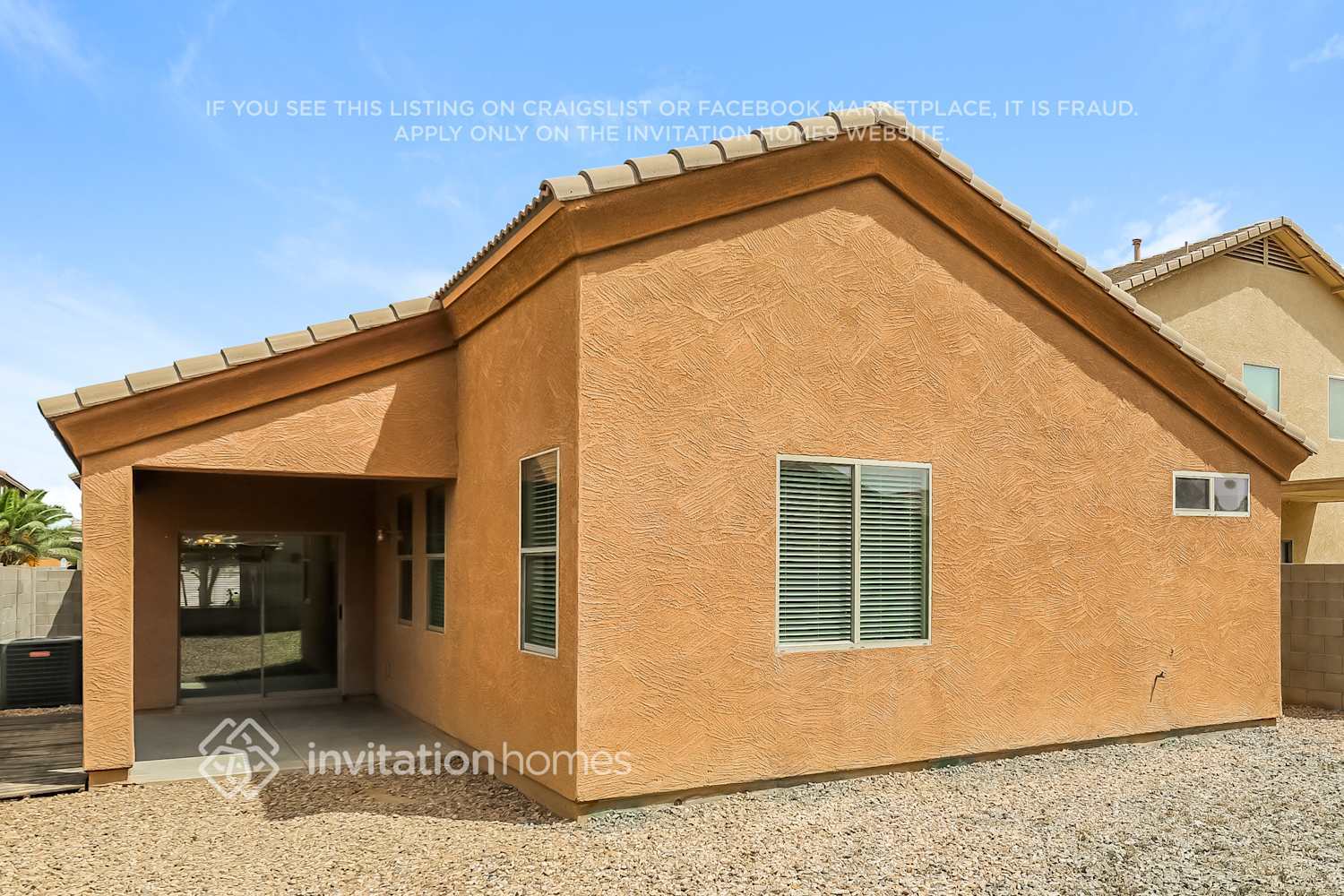 Building Photo - 10235 W Hilton Ave