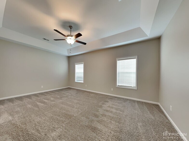Building Photo - 824 Ellyson Dr