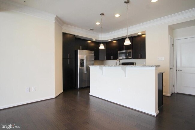 Building Photo - 13615 Air and Space Museum Pkwy