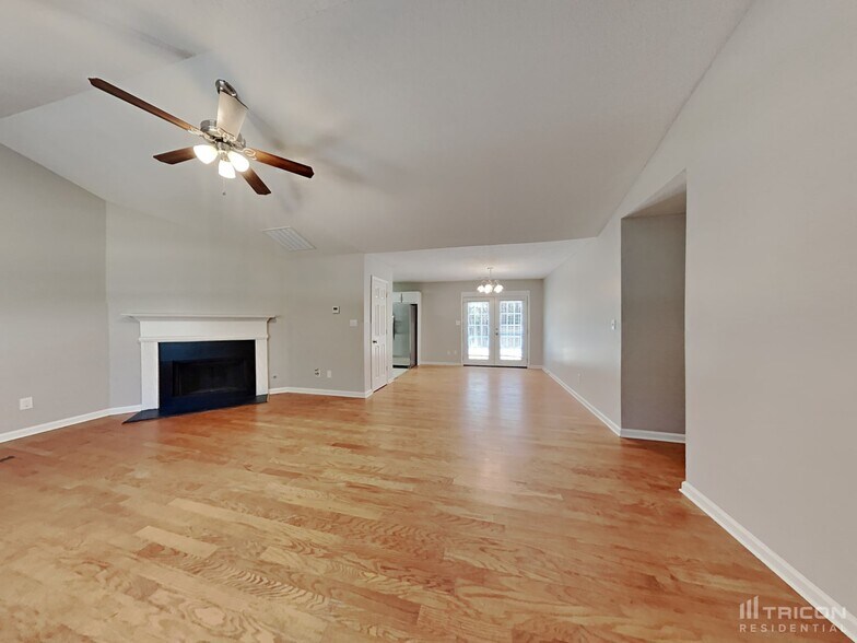 Building Photo - 3023 Ryan Rd