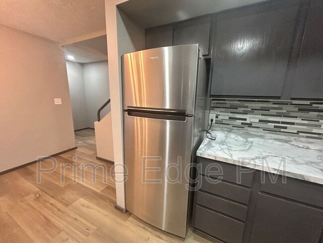 Building Photo - 1841 Ridgehaven Ct