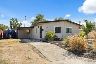 Building Photo - 2118 E Sussex Way
