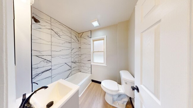 Building Photo - Old Brooklyn Area - 3 Bedroom Single Famil...