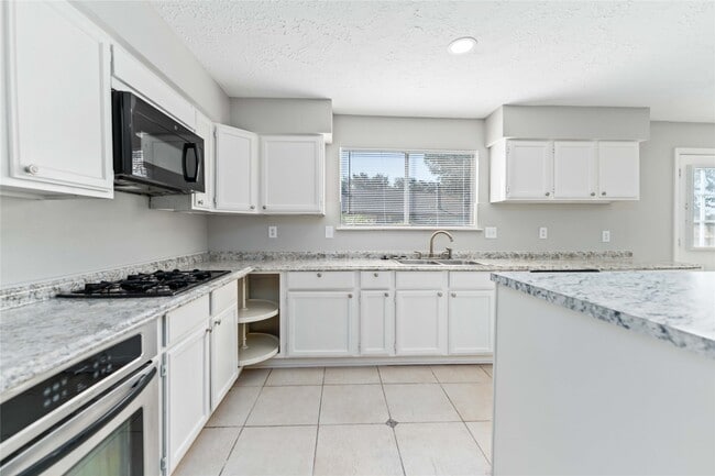 Building Photo - 703 Brookford Dr