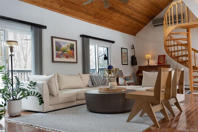 Building Photo - 224 Last Rd