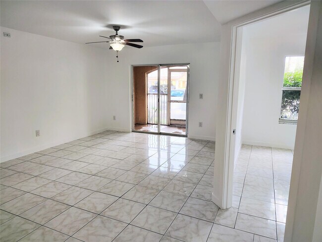 Building Photo - 5590 NW 61st St