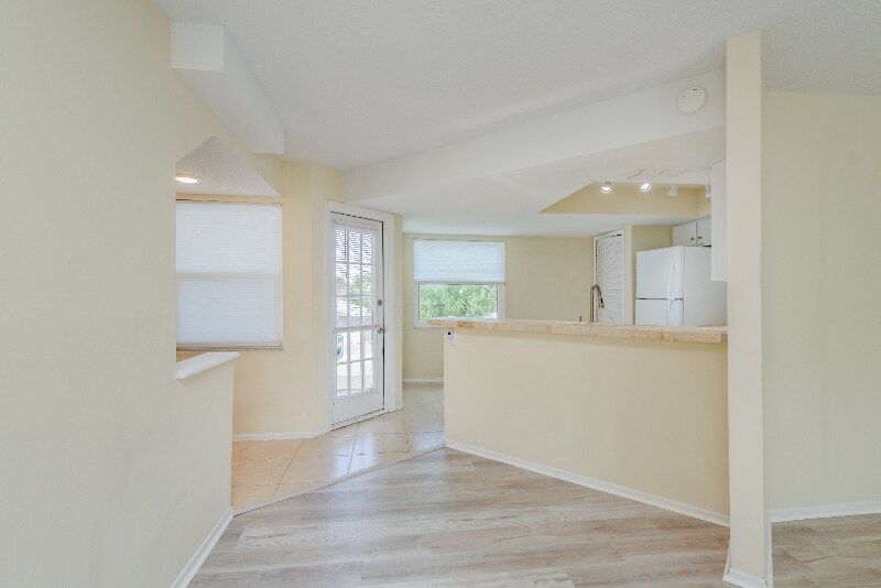 Building Photo - 812 E Gulf Blvd