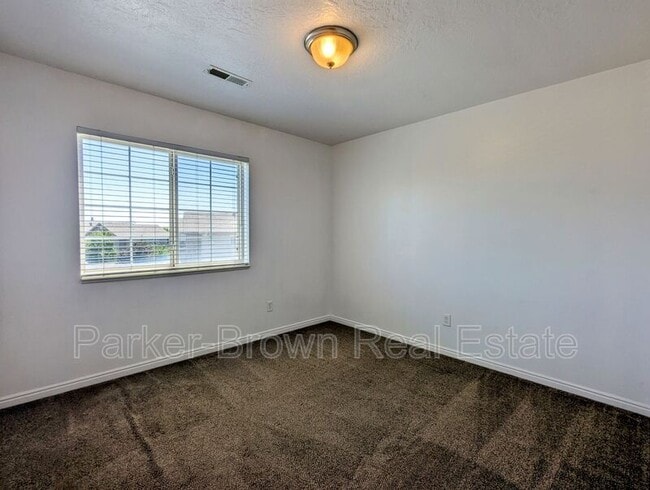 Building Photo - 1656 Westbury Way