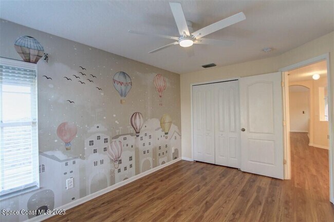 Building Photo - 264 Intrepid Way