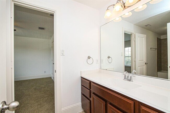 Building Photo - 8127 Caroline Ridge Dr