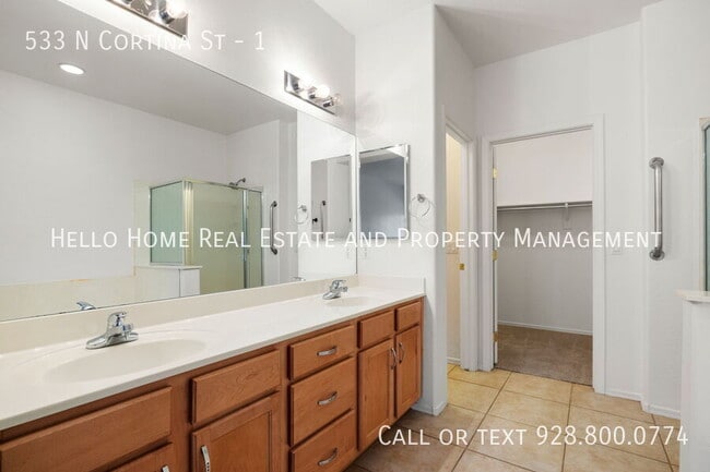 Building Photo - 533 N Cortina St