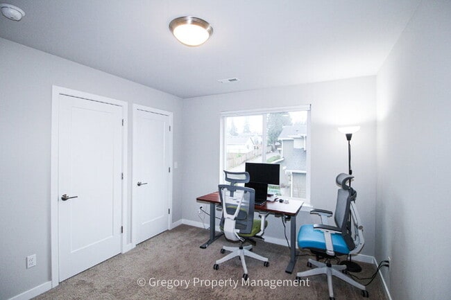 Building Photo - 19209 8th Ave W