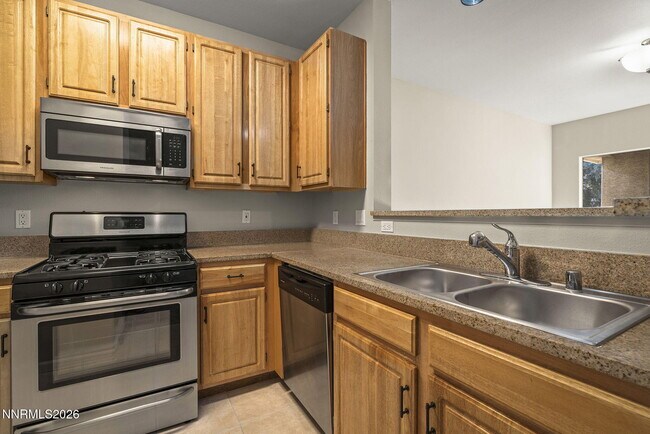 Building Photo - 900 S Meadows Pkwy