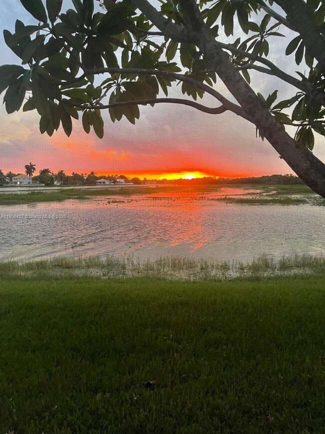 Building Photo - 1499 Presidio Dr