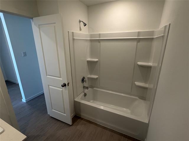 Building Photo - 639 Montclair Ave