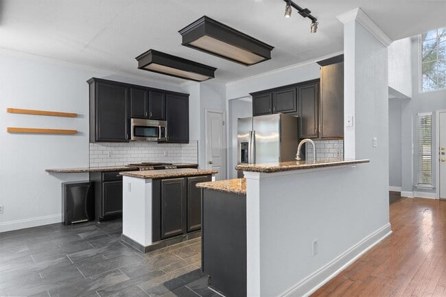 Building Photo - 1213 Red Ranch Cir