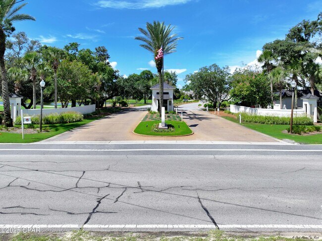 Building Photo - 625 Amberjack Dr