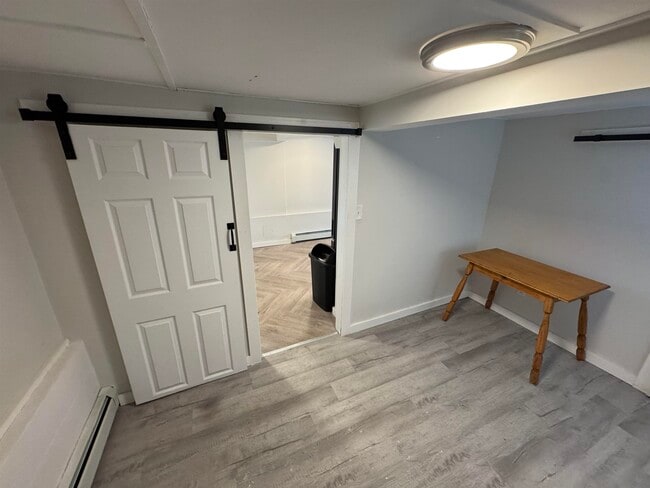 Building Photo - 157 Hills Beach Rd