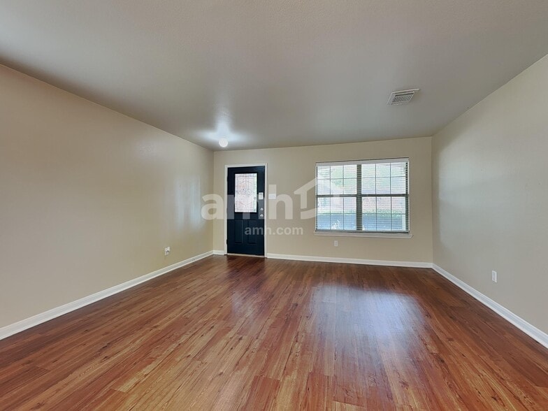 Building Photo - 18302 Fair Grange Ln