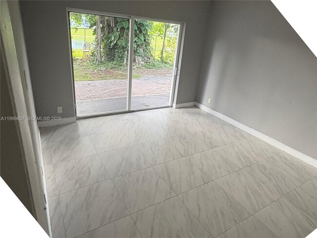 Building Photo - 3901 NW 9th Ave