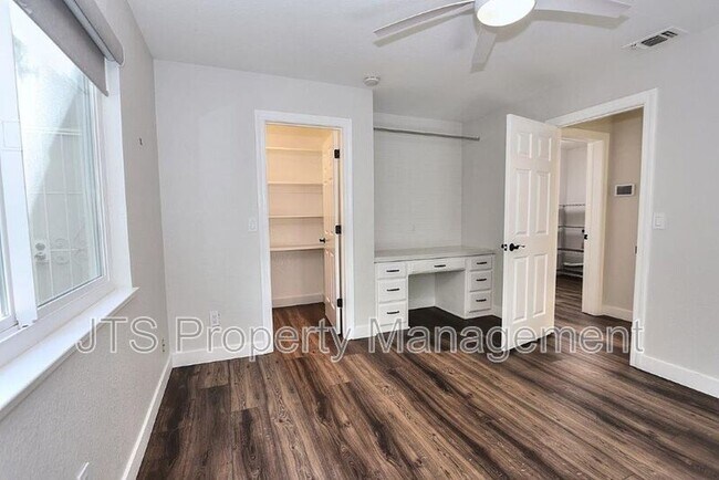 Building Photo - 2696 Prestwick Dr