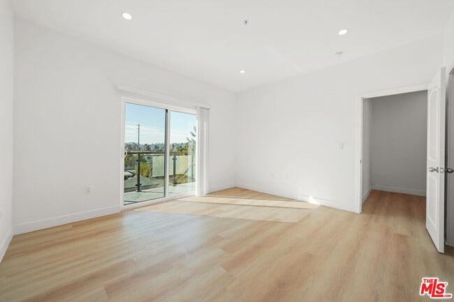 Building Photo - 4202 Willimet Ave