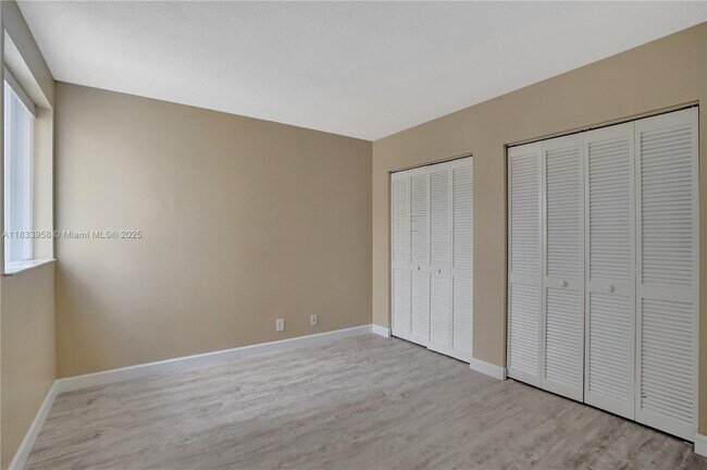 Building Photo - 797 Chimney Rock Rd