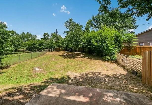 Building Photo - 411 Parkhill Cove