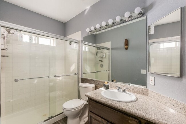 Building Photo - Affordable One of a Kind Furnished 2 Bed 2...