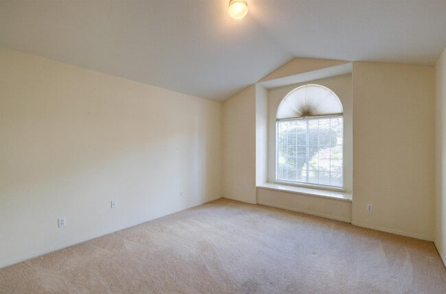 Building Photo - 8437 N Recreation Ave