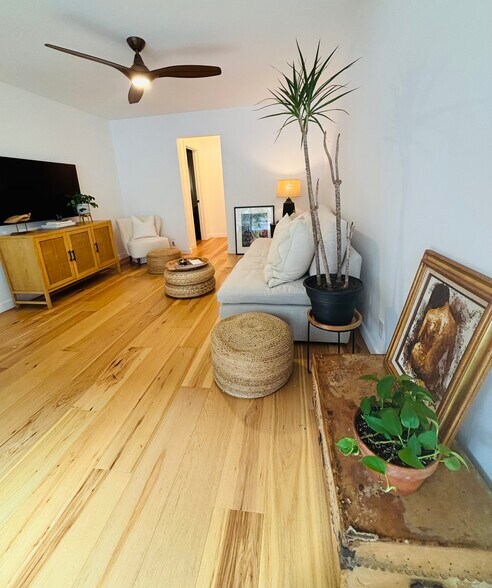 Building Photo - 413 14th St