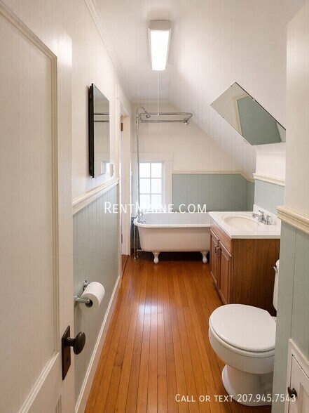 Building Photo - 269 French St