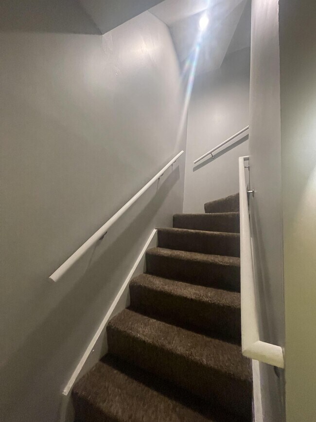 Building Photo - 119 Iron Oaks Cir