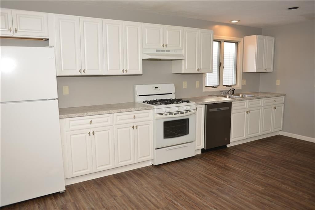 Building Photo - 85 Richard St