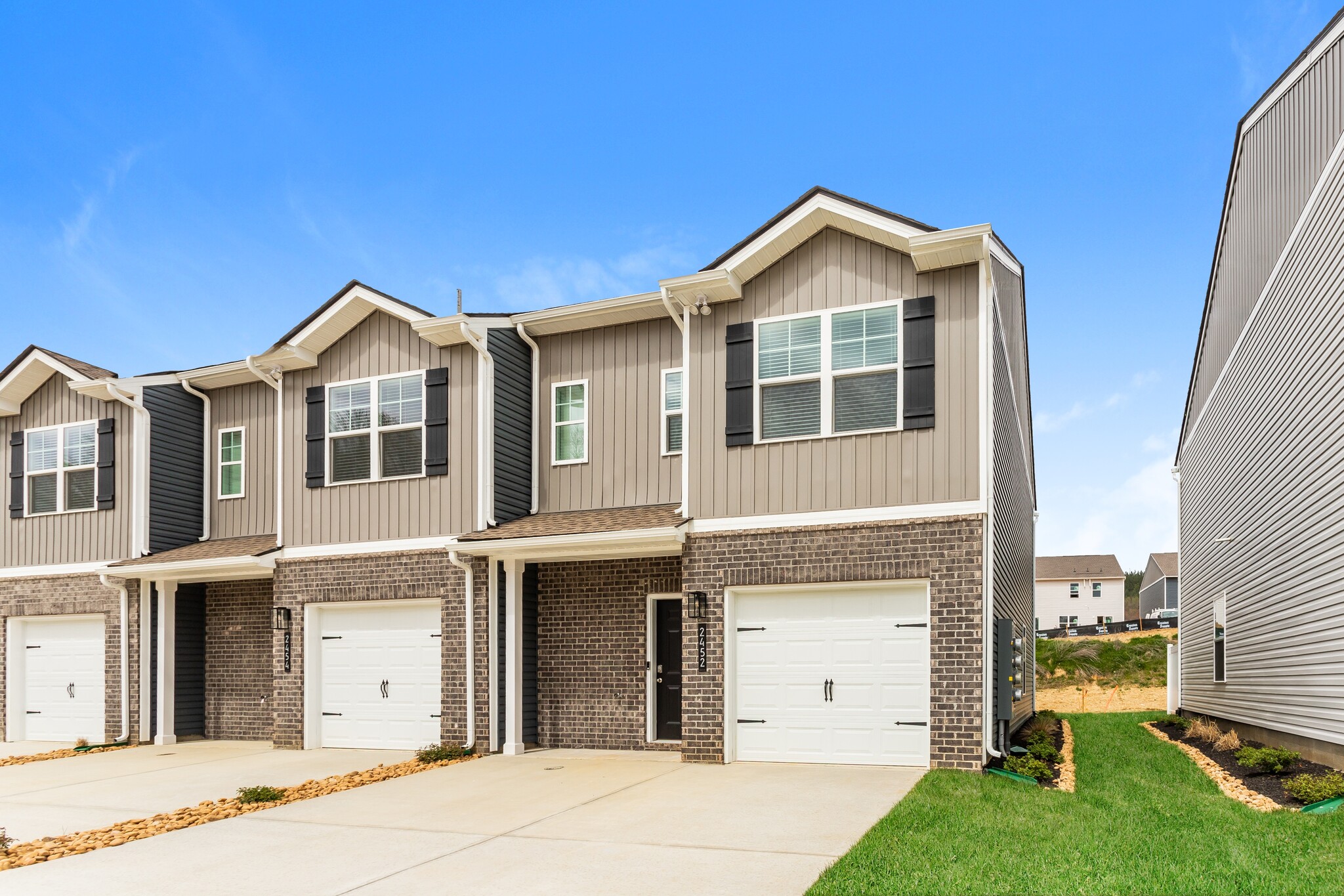Building Photo - 2452 Legg Ln