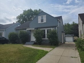 Building Photo - 16108 Edgewood Ave