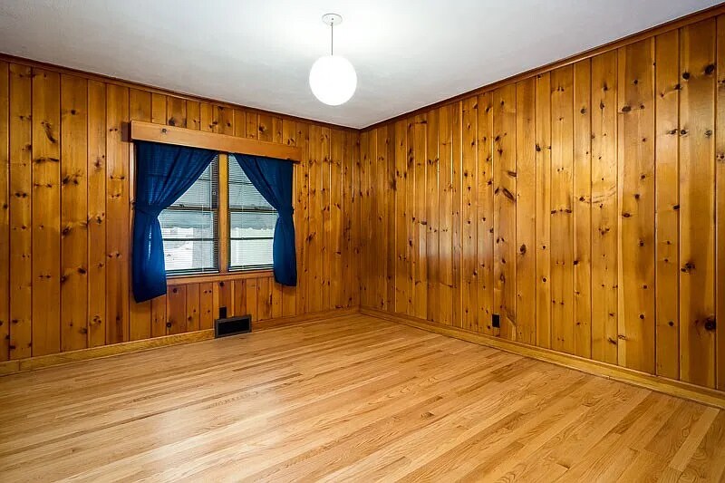 Building Photo - 1122 Luther Ave