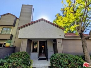 Building Photo - 430 Via Colinas